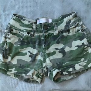Camo Color Short Pants